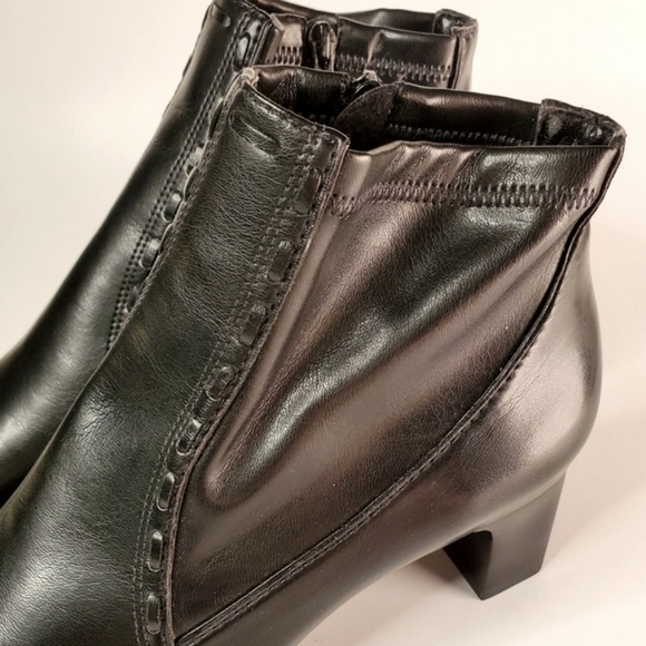 Franco Sarto Black Leather Square Toed Heeled Ankle Boots - Picture 12 of 16